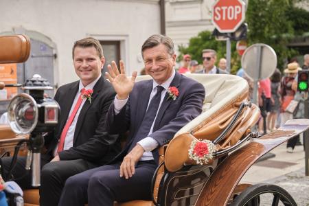 Izjemen obisk zaznamoval 50. Dneve narodnih noš in oblačilne dediščine v Kamniku (Boštjan Tacol)  (1)